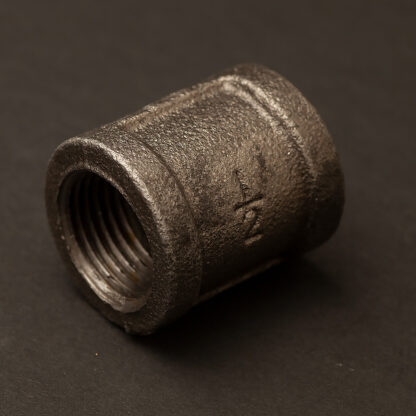 Half inch plumbing pipe coupler